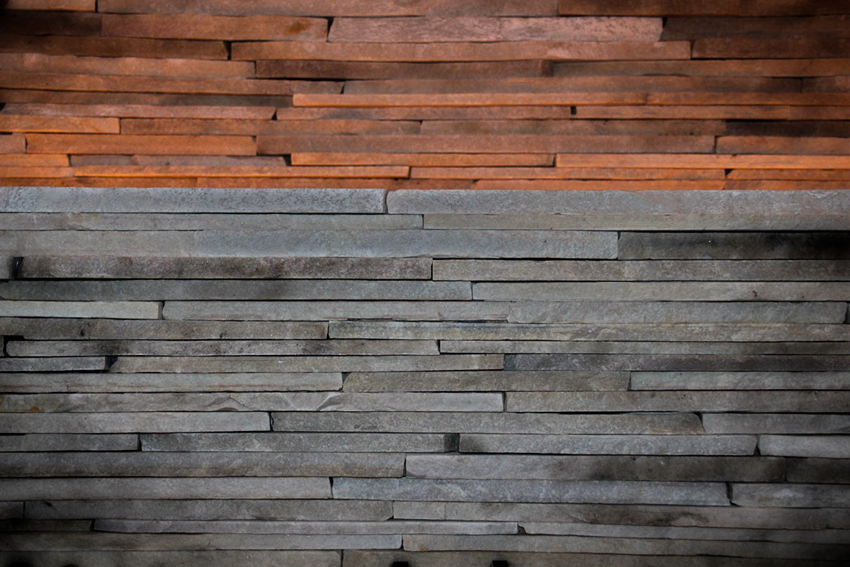 Sauna Innenansicht Steinwand im Ferienhaus Lettwieshof in Furtwangen im Schwarzwald